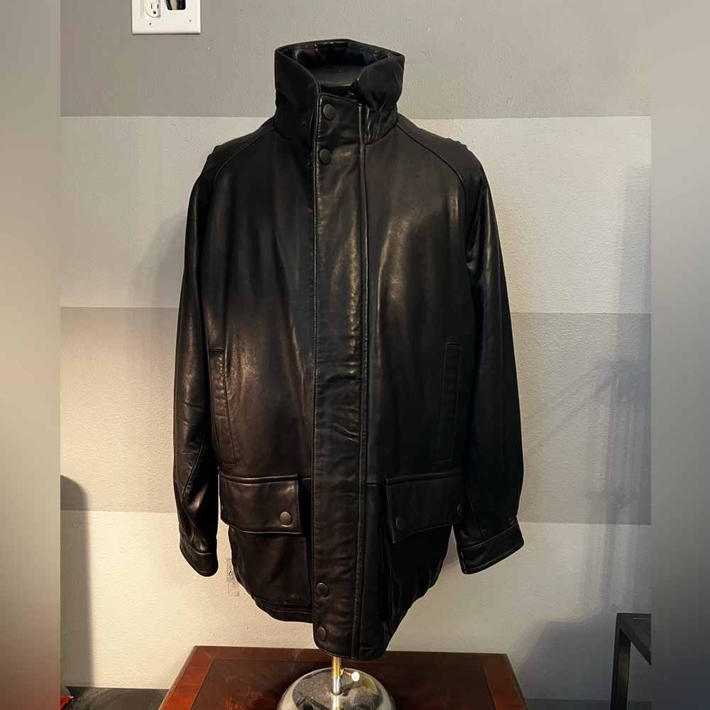 Men’s Nautica black leather 3/4 quarter jacket.
